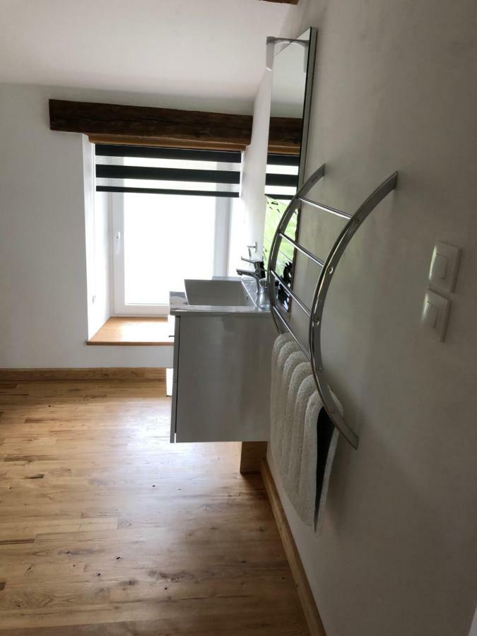 The Walnut Tree Gite Le Dorat Экстерьер фото